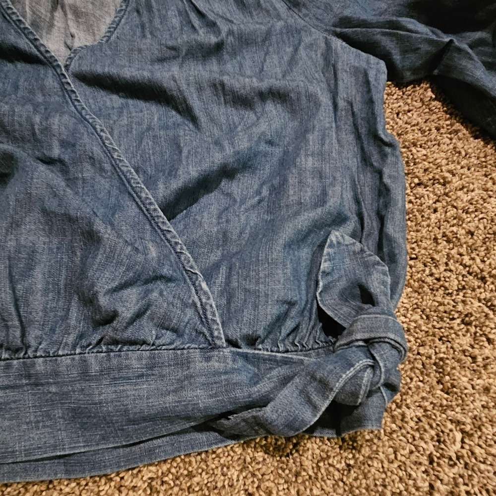 Madewell Denim Wrap Top Size M Blue Chambray Side Tie V-Neck Boho Minimalist - Picture 7 of 12